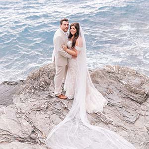 cinque terre wedding couple